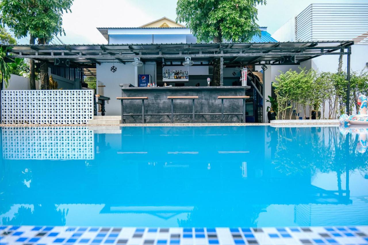 Queentown Hostel Siem Reap Ngoại thất bức ảnh